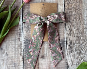Lazo grande para niña, lazo para el pelo Liberty London Strawberry Thief, pinza para el pelo con flores verdes, pinza para el pelo Liberty para niña, tela con estampado de pájaros