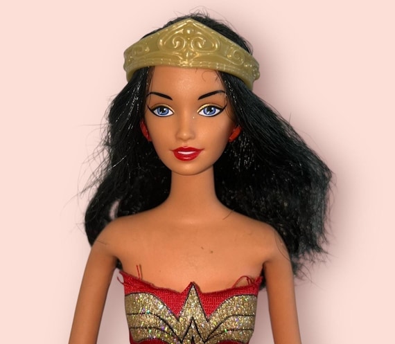 2003? BARBIE as WONDER WOMAN Doll - Etsy display picture 3