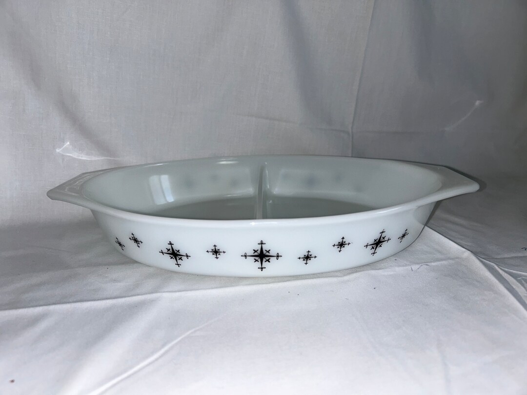 Pyrex Patterns Atomic PYREX BLACK STAR Atomic Compass Divided Casserole Dish 1 1/2 Quart No ...
