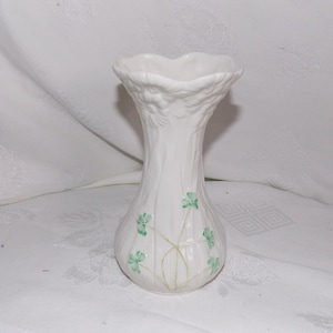 BELLEEK SHAMROCK VASE Blue Mark Signed  M. Kerr 1994
