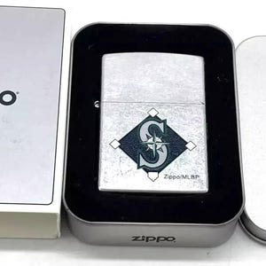 Rare 2001 MLB Seattle Mariners Zippo Lighter