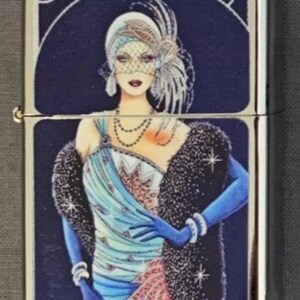 Beautiful Vintage Sexy Deco Pinup Girl Case Lighter