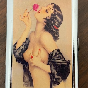 Art Deco Pinup Girl Cigarette Case For Filtered 100's Cigarettes With Built In Butane Lighter
