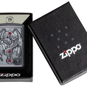 Zippo Anne Stokes Gothic Guardian Emblem Schwarz Matt winddicht Feuerzeug
