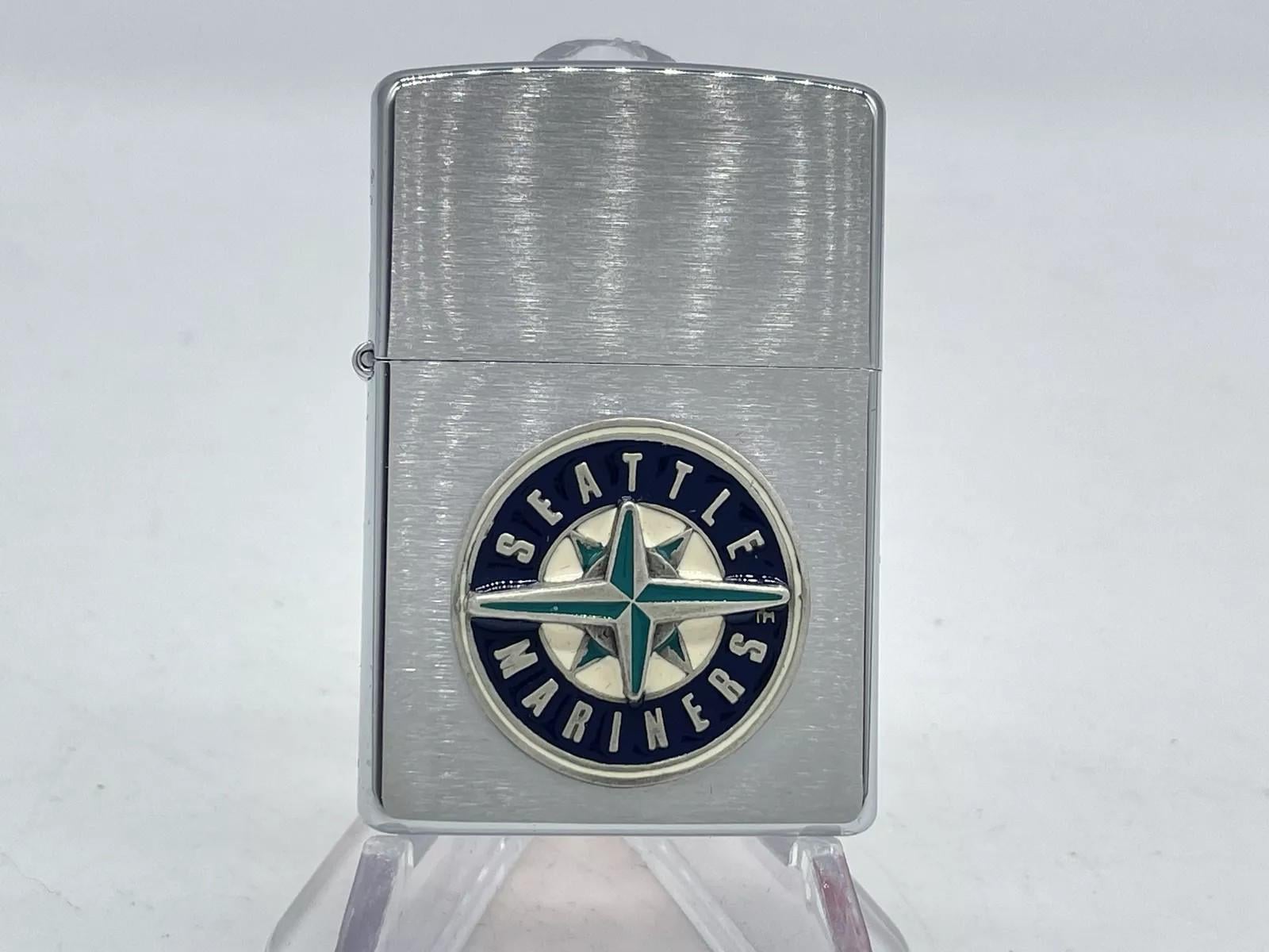Rare2005 MLB Seattle Mariners Emblem Zippo Lighter