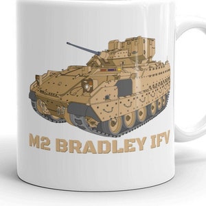 M2 Bradley IFV US Army Véhicule de combat d&#39;infanterie américain Tasse blanche brillante
