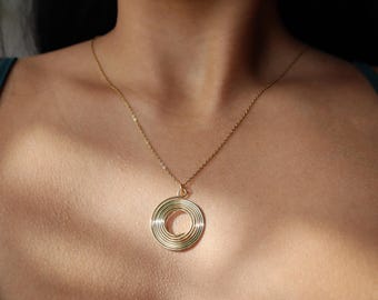 Y2K Gold Circle Pendant Necklace, Stainless Steel Jewelry