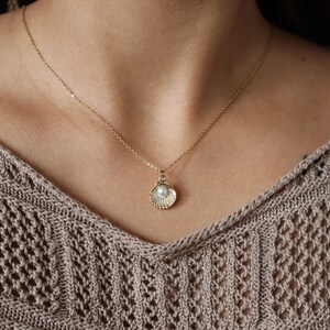 Gold Clam Shell Pearl Necklace – Mermaidcore Ocean Jewelry image 7