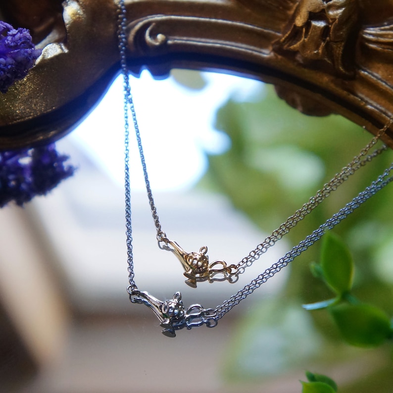 Elegant magisk lamphalsband – 16K guldberlock, minimalistiska sagosmycken bild 2