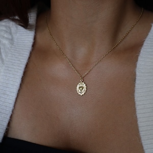 18 kt gouden ketting heilig hart – religieuze beschermingsbedel, minimalistische sieraden