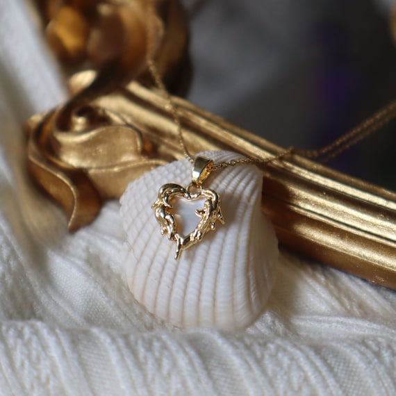 Chic Melting Heart Pendant Velvet String Necklace – ArtGalleryZen