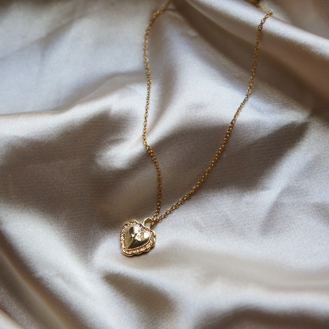 Vintage Heart Necklace Heart Charm Necklace Gold Jewelry Antique ...