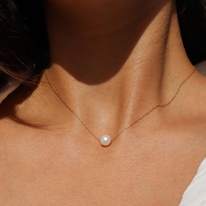 Dainty Freshwater Pearl Necklace Crystal Healing Necklace Ocean Jewelry Pearl Necklace Pearl Jewelry Minimalist Jewelry Gift for Bridesmaids
