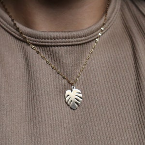 Monstera Leaf Necklace, Leaf Jewelry, Dainty Necklace, Minimalist, Nature Necklace, Gift for Plant Moms, Plant Jewelry, Gold Charm Necklace