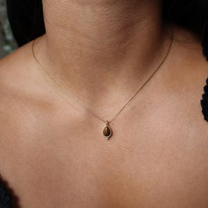 Dainty Tiger&#39;s Eye Necklace, Crystal Necklace, Gemstone Jewelry for Her, Spiritual Accessories, Christmas Gift, Natural Gemstone Necklace