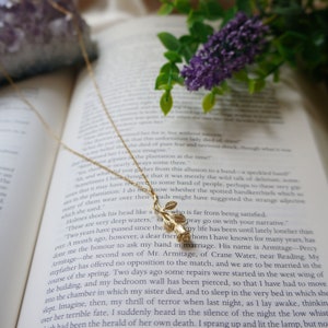 Dainty Rose Flower Necklace Gold Charm Necklace Minimalist Layering Jewelry Rose Charm Necklace Gift for Her Valentine&#39;s Day Gift Gold