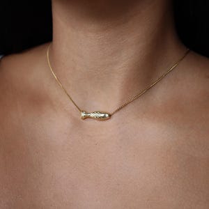 Collier sardines délicates : pendentif poisson en plaqué or 14 carats