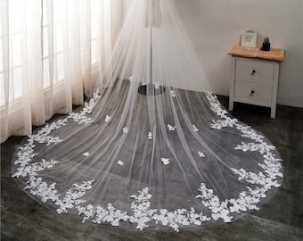 Long Wedding Veil with Exquisite Floral Lace Embellishments – Timeless Elegance for Your Unforgettable Day