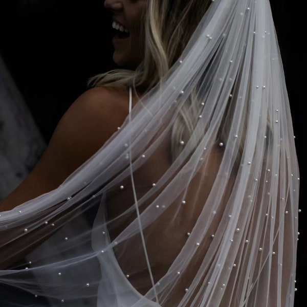 Two-Layer Elegant Wedding Veil with Pearls – Timeless Bridal Beauty | White/ Ivory Wedding Veil | One Layer Wedding Veil | Pearl Veil