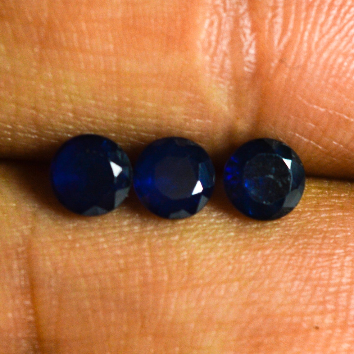 Deep Blue Diffuse 5 mm Sapphire Gemstone By Raya Gemskart Etsy