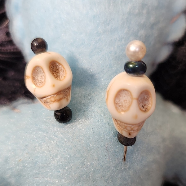 Skull Voodoo Poppet Doll Pins | black or purple beads | unique oddity | evil hex | witch wiccan pagan | spell casting | altar decor