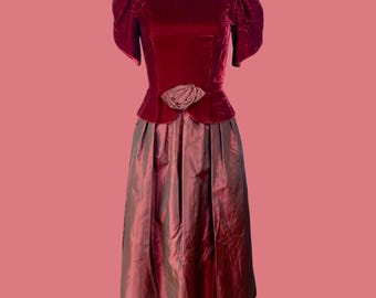 Vintage 80s Lanz Originals Burgundy Velvet Prom Dress, Size 4
