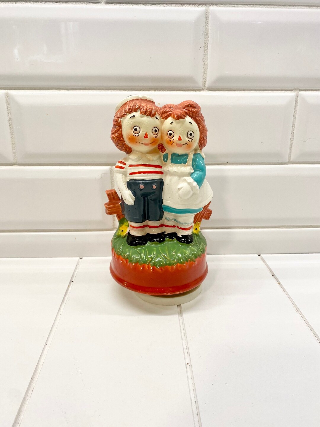 Vintage Raggedy Ann and Andy Music Box, Vintage Nursery Decor, Raggedy