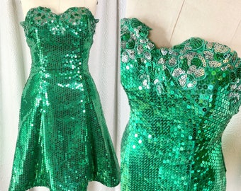 Vintage Amore Iridescent Emerald Green Sequin Mini Dress, Vintage Sequin Mini Dress, Vintage Prom, Emerald Green Mini Dress, Size 11/12