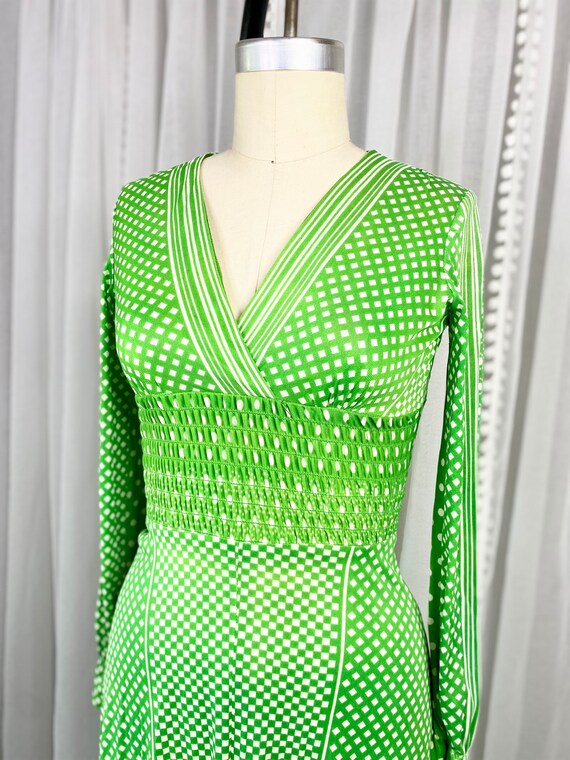 Vintage 1960s Bright Green Abstract Pattern Boho … - image 5
