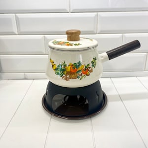 Vintage Vegetable Mushroom Enamel Fondue Pot, 1970s Kitchen, Mushroom Kitchen Decor, Vintage Mushroom Decor, Mushroom Fondue