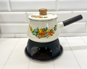 Pot à fondue en émail aux champignons et légumes vintage, cuisine des années 1970, décor de cuisine aux champignons, décor aux champignons vintage, fondue aux champignons