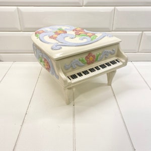 Vintage Handmade Ceramic Piano Music Box, Vintage Piano Music Box, Music Teacher Gift, Pianist Gift, Vintage Music Box