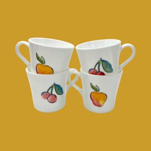 Vintage Corningware Grannycore Fruit Basket Mugs, Set of 4