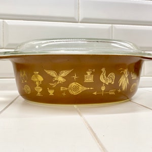 Vintage 1960s Pyrex Early American 2.5 Quart Casserole Dish With Lid, Gold Pyrex, Brown Pyrex, Cinderella Pyrex, Early American Pyrex, 043