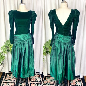 Vintage 1960s Emerald Green Velvet and Taffeta Long Sleeve Gown, Scoop Back, Emerald Green Dress, Vintage Gown, Christmas Dress, Size Small
