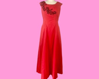 Vintage 1960s Rotes Perlen Abendkleid, Anne's Vogue Shop