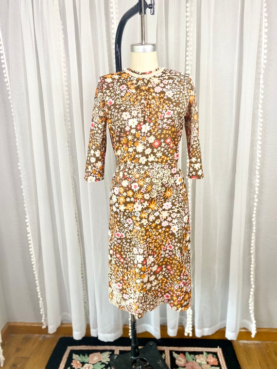 Vintage 1960s Crepe Rayon Bright Floral Day Dress… - image 2