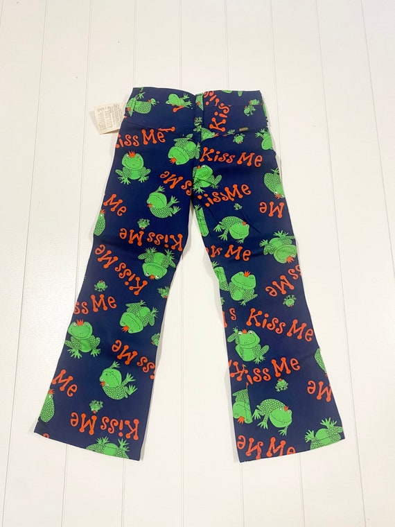 Vintage 1970s Maverick Novelty Print Flare Jeans,… - image 2