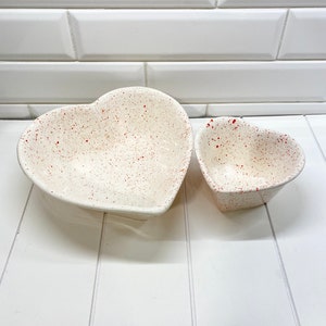Vintage Red Speckle Heart Chip and Dip Set, Valentine&#39;s Day Decor, Vintage Chip and Dip Set, Vintage Valentine&#39;s Day, Valentine&#39;s Party
