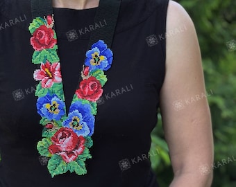 Handmade Ukrainian Gerdan Necklace: Beaded Flowers, Folk Jewelry