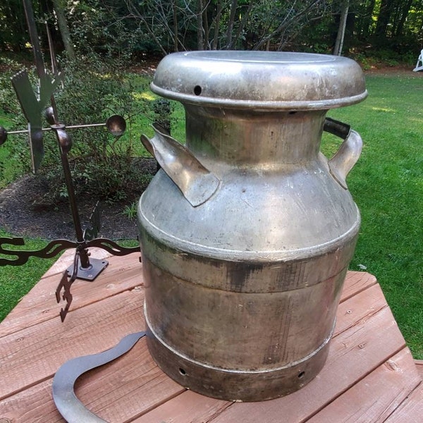 Vintage DAIRY Cream Can, Flat Top Lid, Little Old Milk Can, Country Farm Dairy, Primitive Farmhouse Charm, Steel Cream Can, Great Shape!