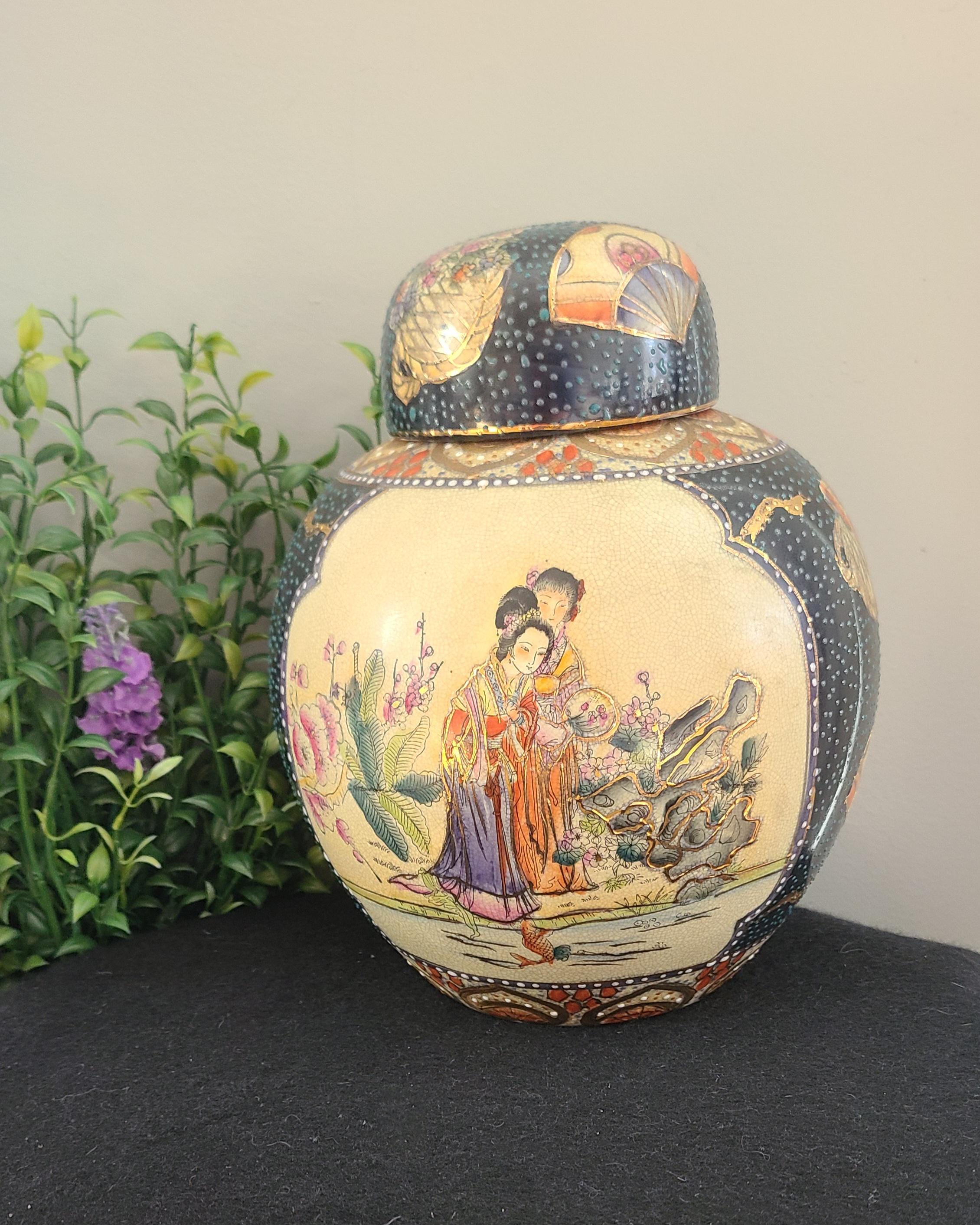 126 アンティーク金属製花瓶 花柄彫刻付き 126 アンティーク金属製花瓶 花柄彫刻付き 【公式通販】