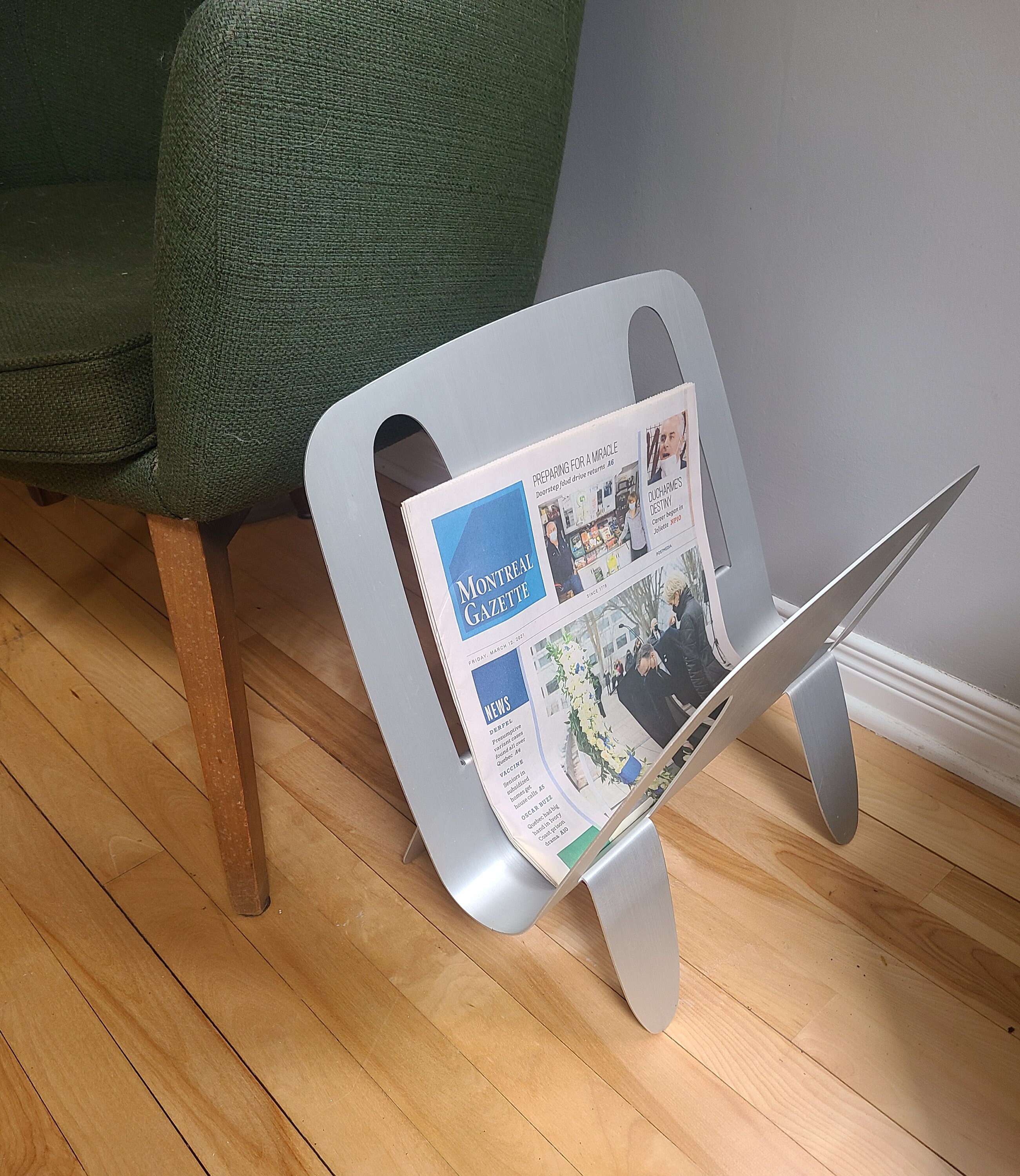 Umbra Magazine Holder, Sleek Minimalist Modernist Aluminum Umbra Magazine Holder, Sleek Minimalist Modernist Aluminum