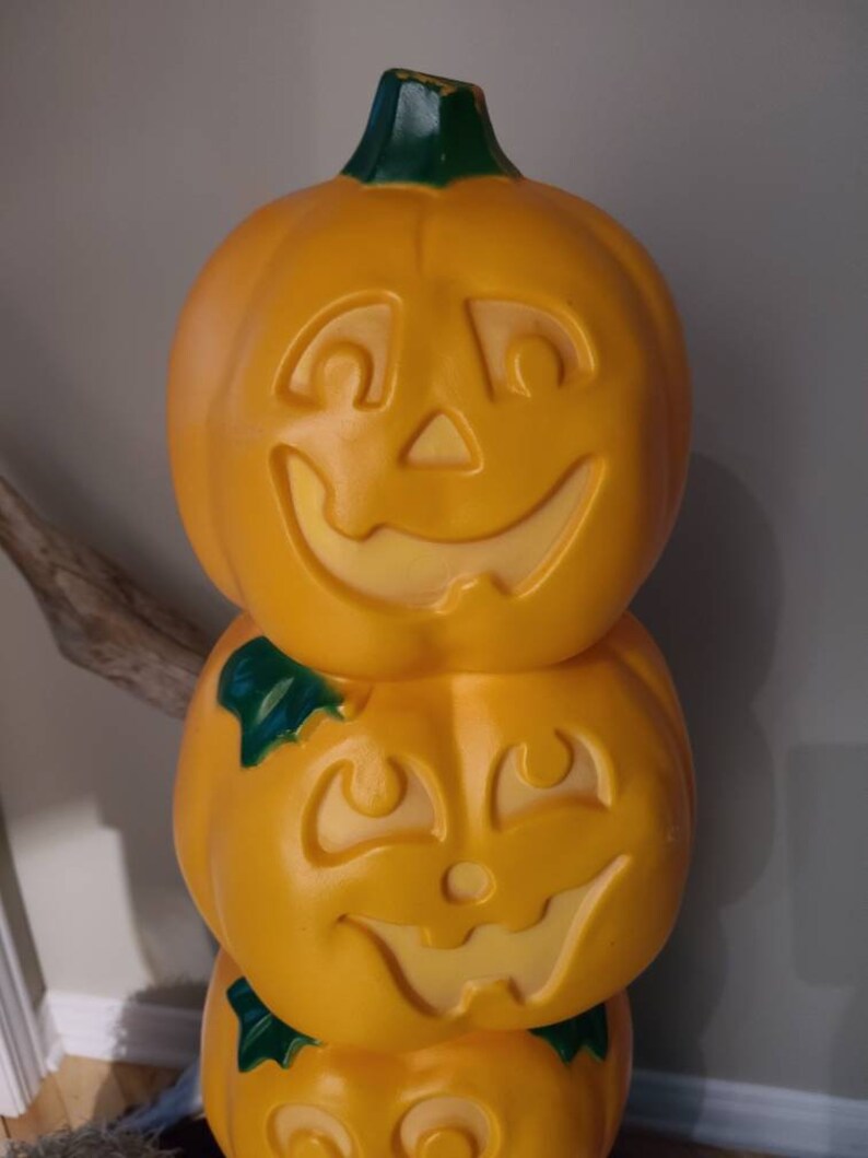 Pumpkin Heads Blow Mold, 38 Sun Hill Light up Silly Halloween Pumpkins