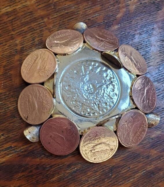 メキシコ硬貨装飾 灰皿 ヴィンテージ ヴィンテージ メタル メキシカン コイン 灰皿 ハンドメイド 1940 年代