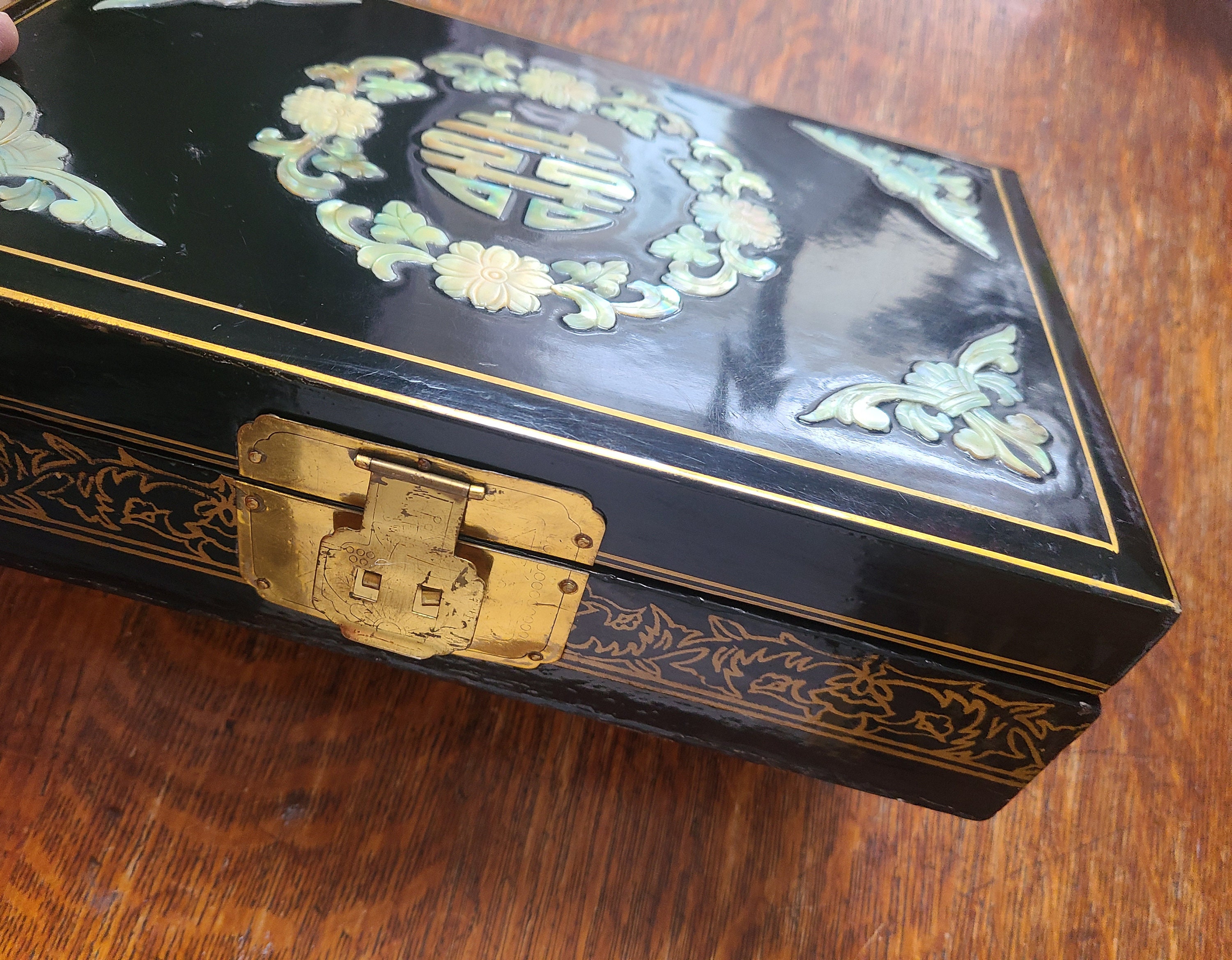 Boîte à Bijoux Ancienne En Laque De Chine Incrustée De Nacre - Très Bon état D'occasion