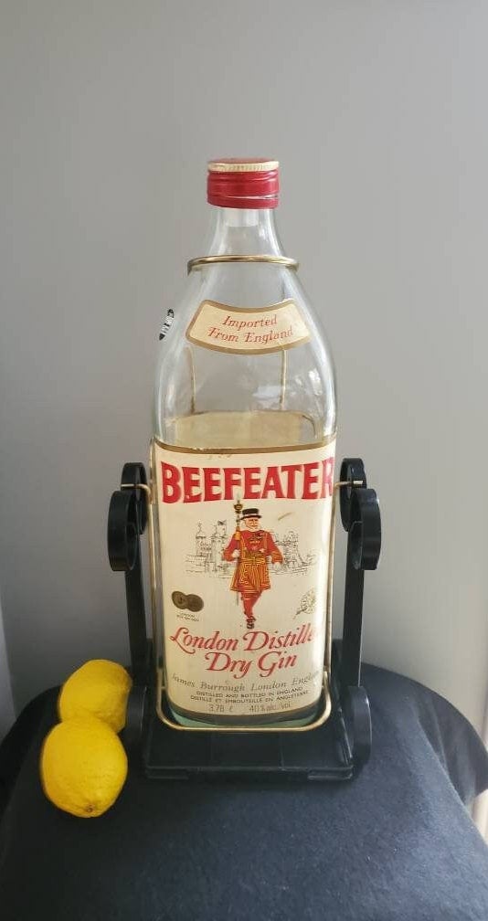 Vintage Wrought Iron Swinging Tilt & Pour Stand Cradle, W