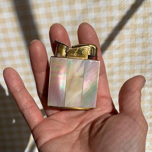 Working Vintage Mother of Pearl Lighter / Evans / Mid Century 1950s 50s / Pocket Petrol / Wick + Flint / Ladies Gift / Art Deco / Incense