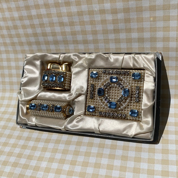 Vintage Extravagant /Extra Pearl + Blue Rhinestone / Luxury / Evening / 1950s Hollywood Regency / Compact Mirror Lighter and Lipstick Gift