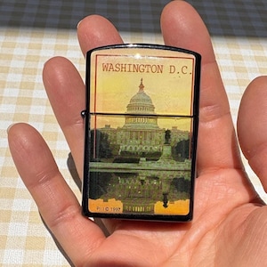 Working Vintage Washington D.C. Flip Top Lighter P.I.I. 1997 / Black / Wick + Flint / Pocket Petrol / Movie Prop / Reusable 90s Souvenir